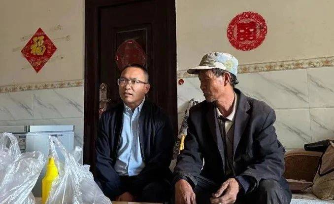 楚雄州检验检测认证院开展乡村振兴定点帮扶走访慰问活动